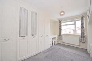 Principal bedroom- click for photo gallery